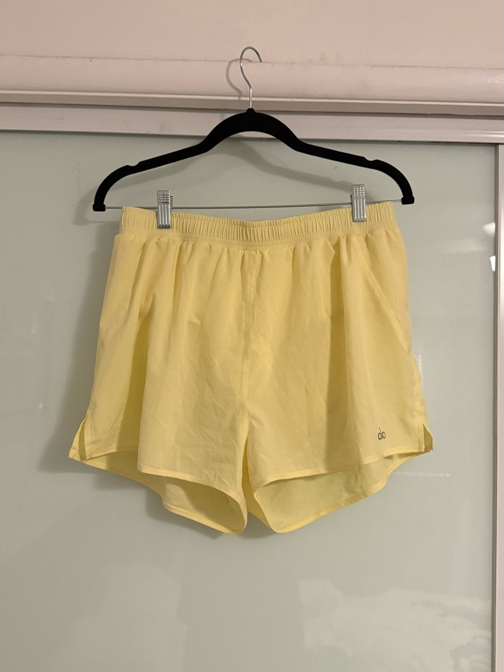 ALO Yoga Pale Yellow Run Shorts